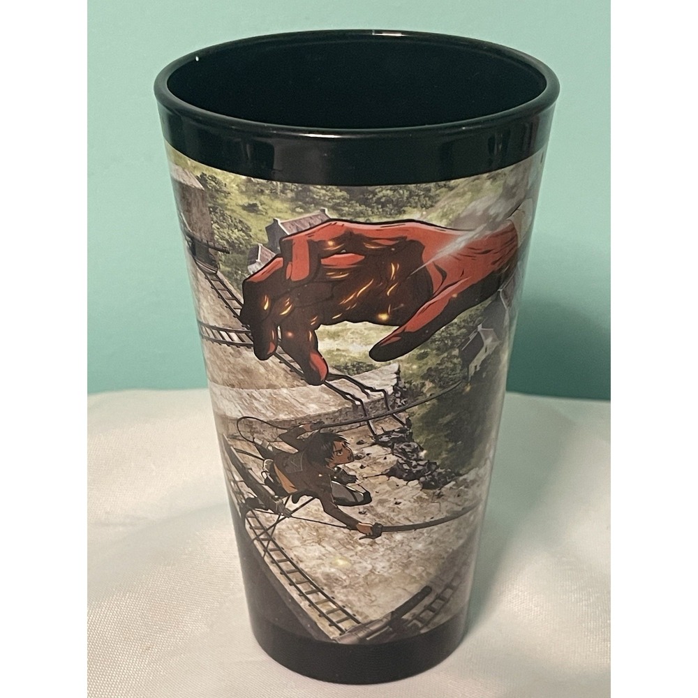Attack on Titan 16 OZ‎ Glass
